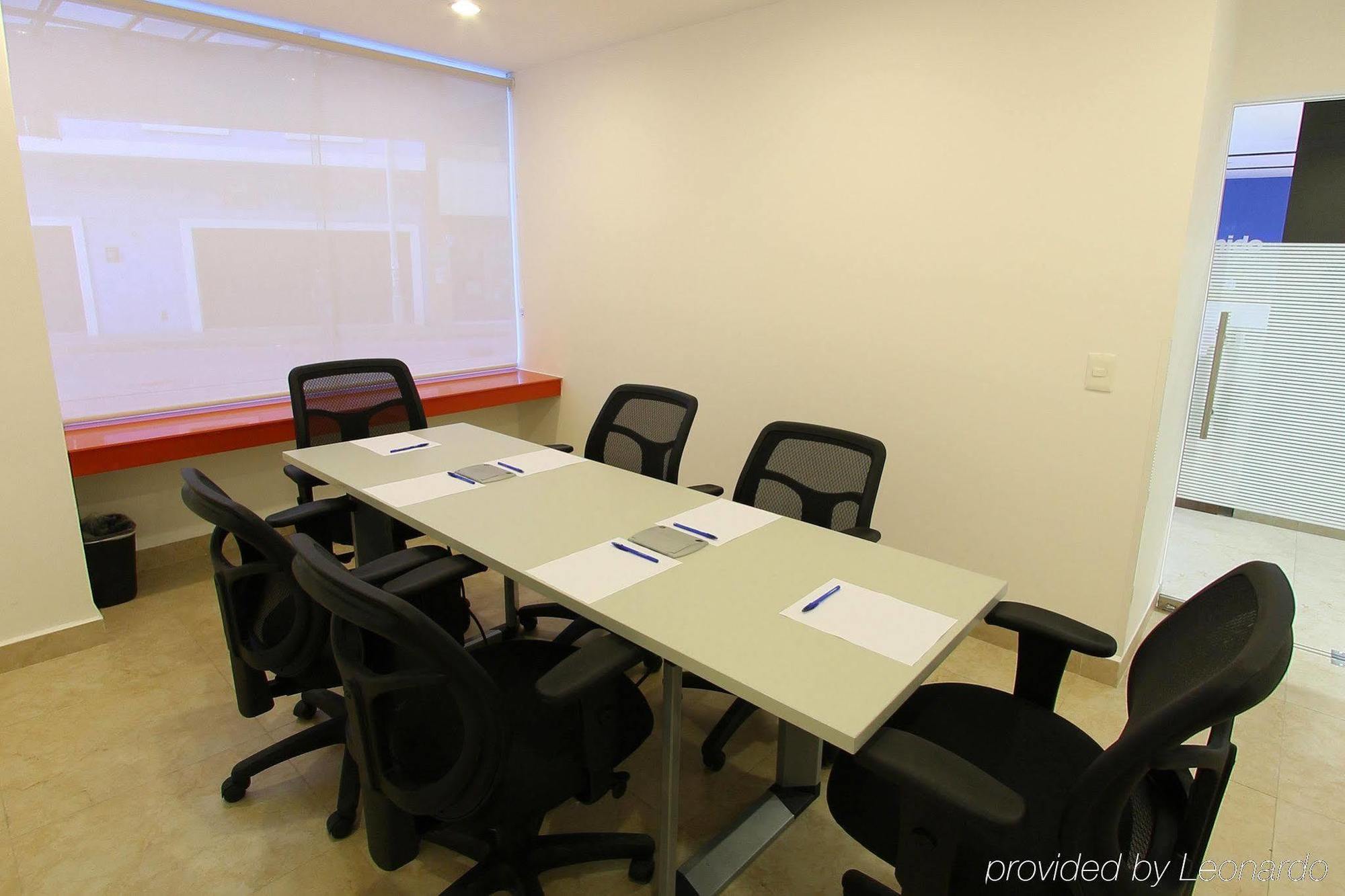 One Villahermosa Centro Business bilde